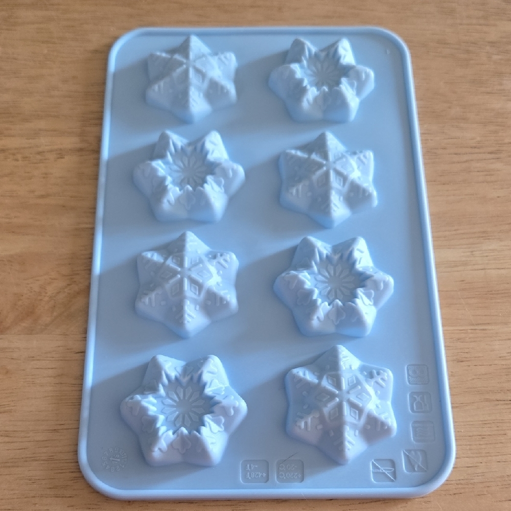 Small Snowflakes Silicone Baking Mold